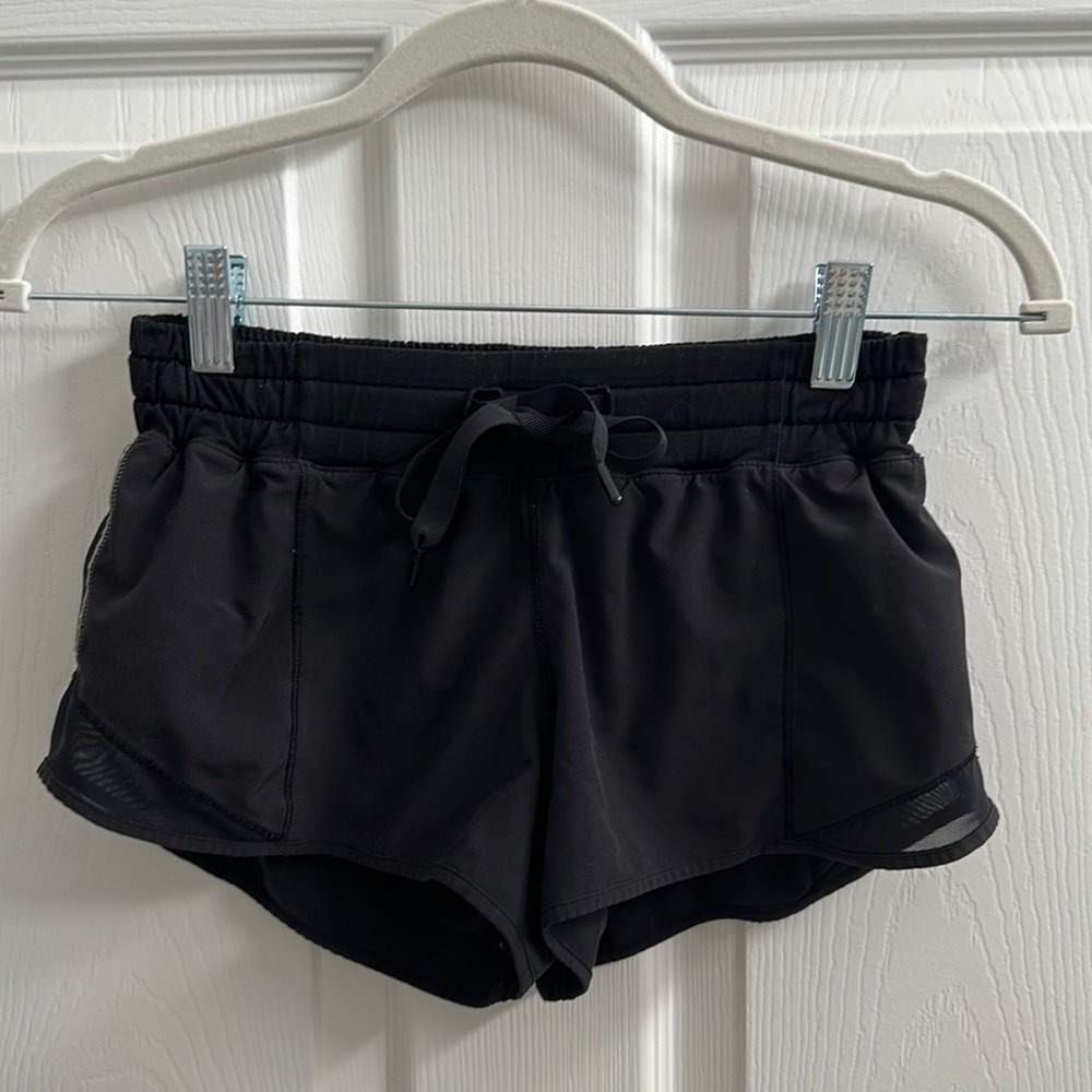 Lululemon Hotty Hot Low-Rise 2.5”